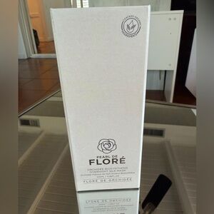 Overnight Silk Mask — White